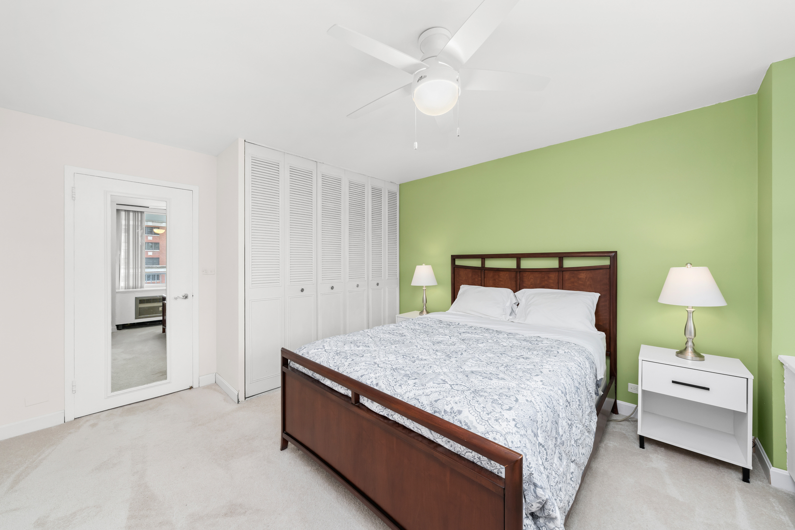 4250 N Marine Drive Unit: 1622