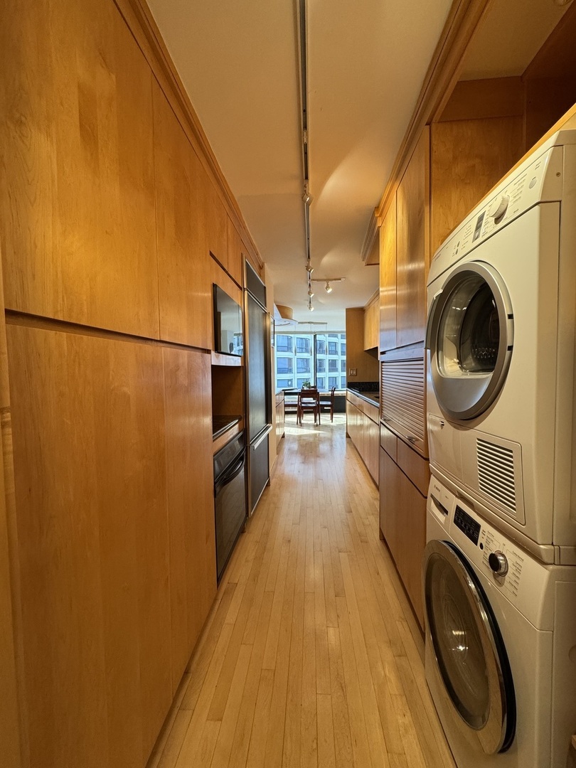 155 N Harbor Drive Unit: 1103