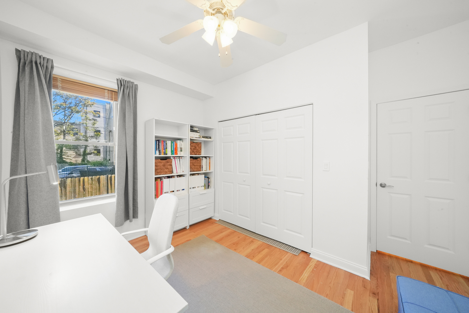 3406 W MEDILL Avenue Unit: 1