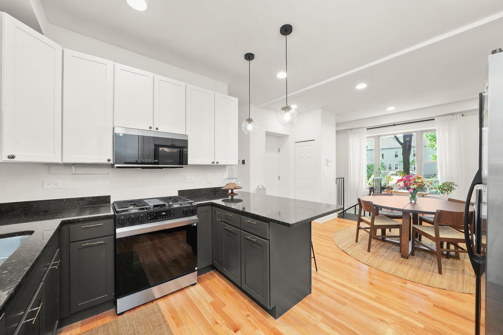 3406 W MEDILL Avenue Unit: 1