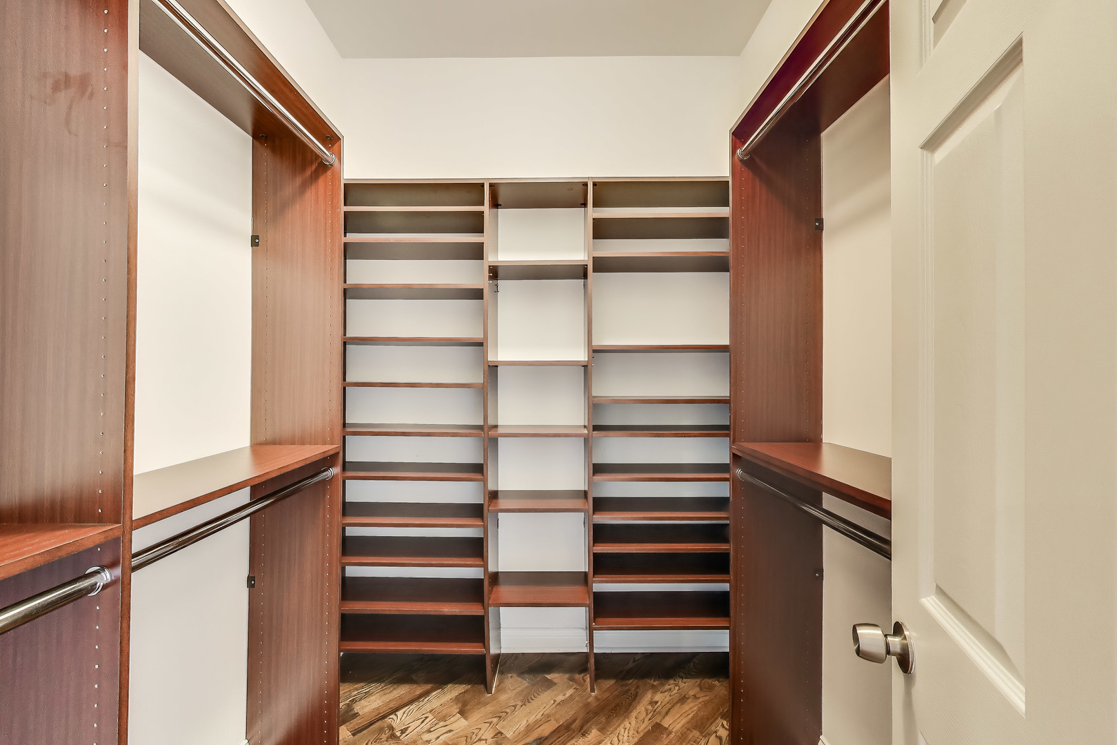 2812 W CHICAGO Avenue Unit: 2