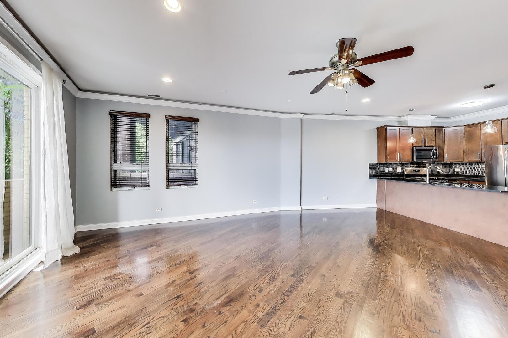 2812 W CHICAGO Avenue Unit: 2