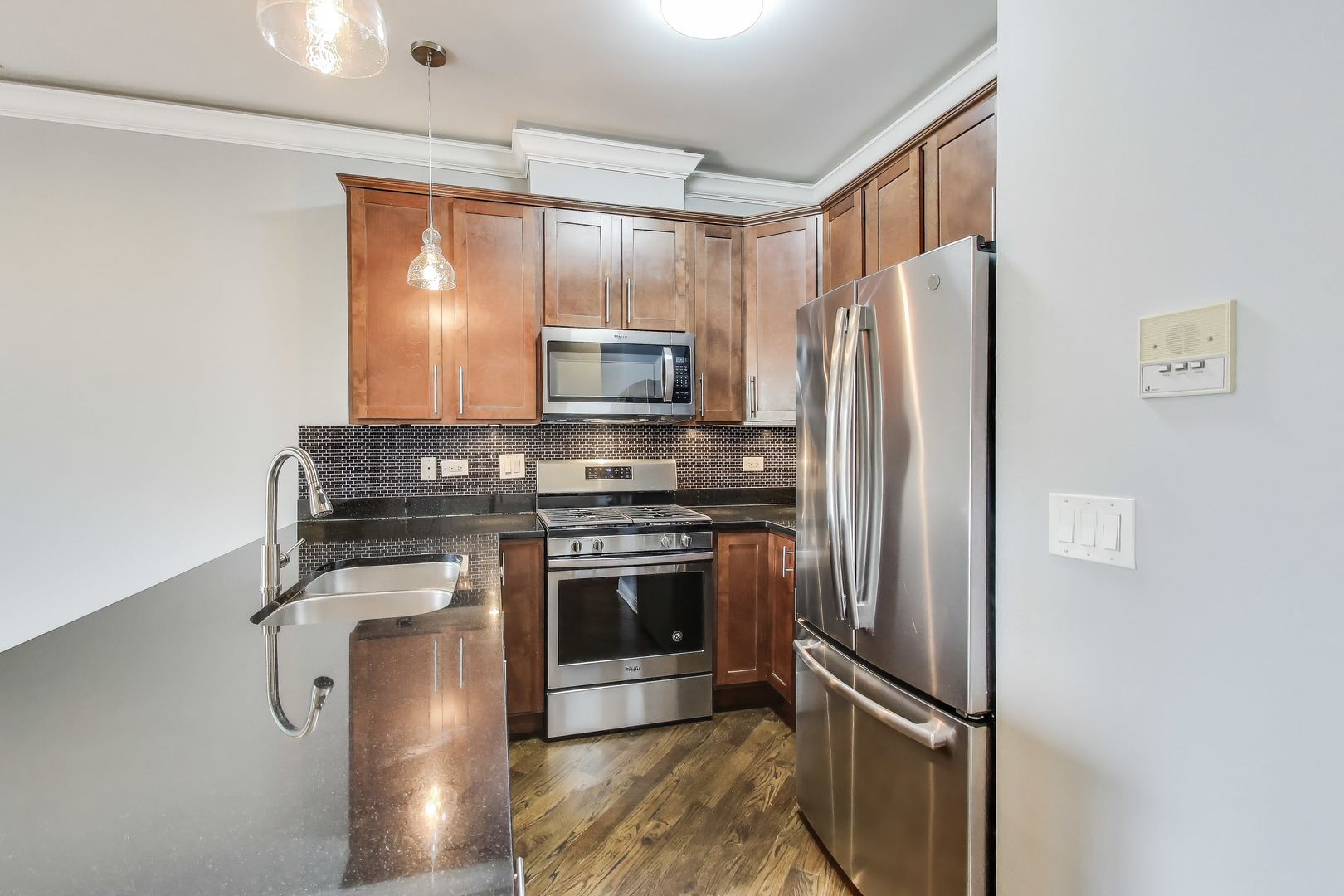 2812 W CHICAGO Avenue Unit: 2