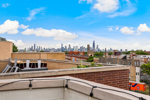 2812 W CHICAGO Avenue Unit: 2