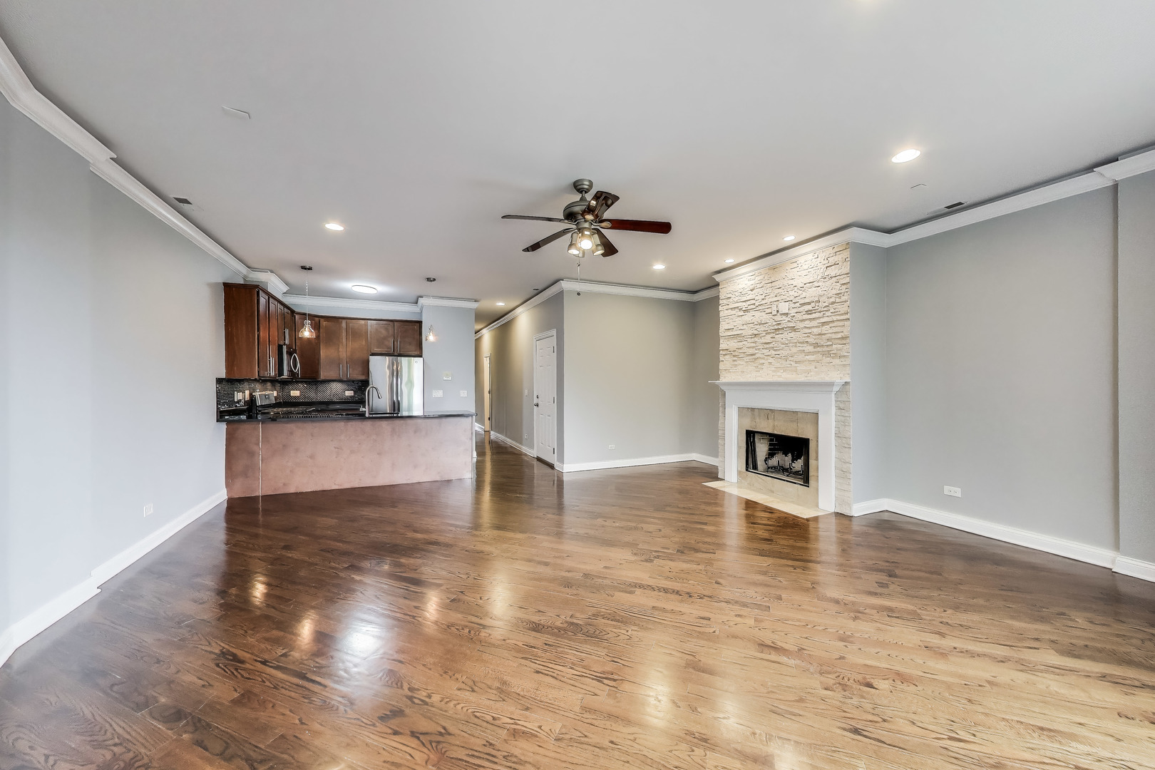 2812 W CHICAGO Avenue Unit: 2