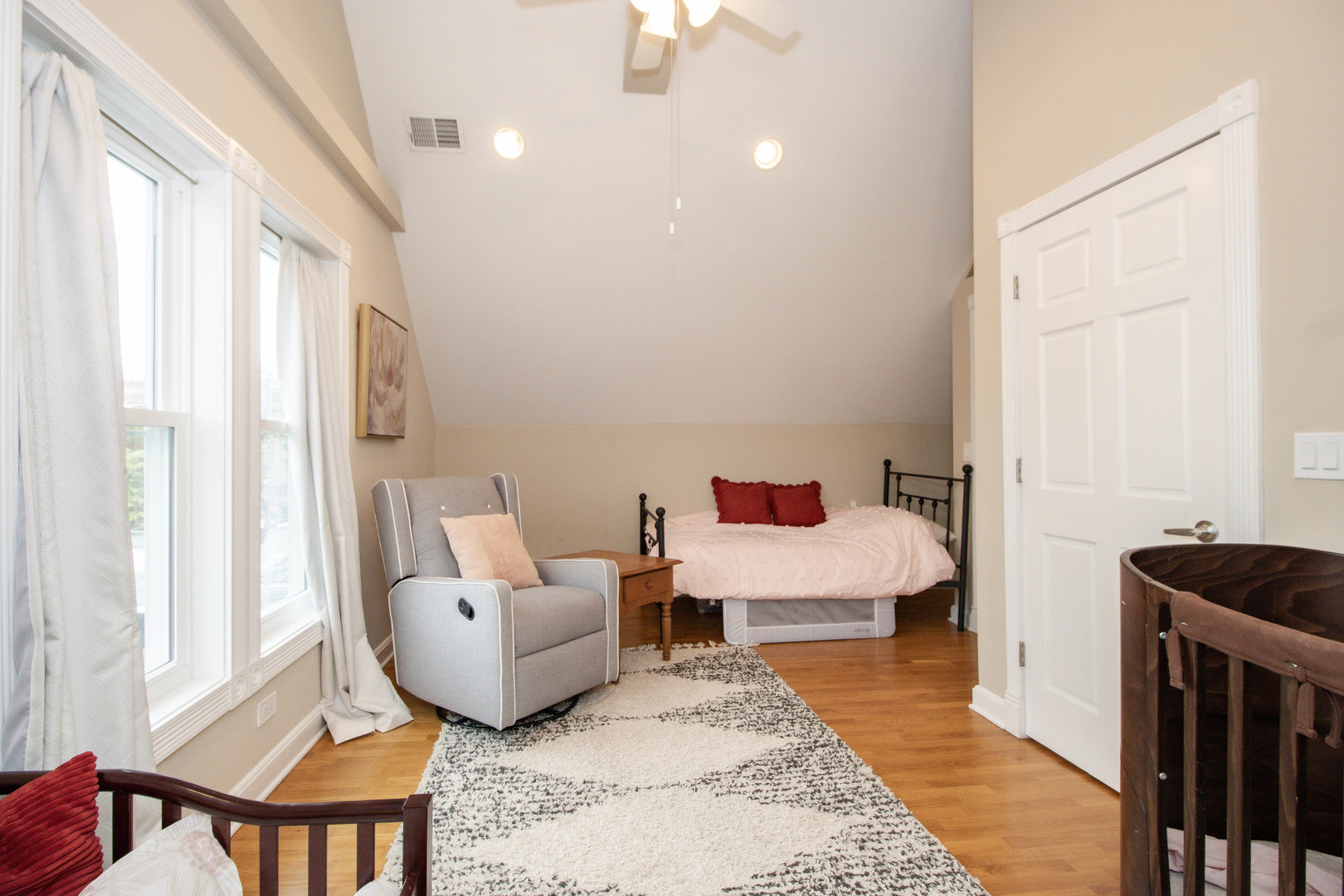 3645 W Wrightwood Avenue