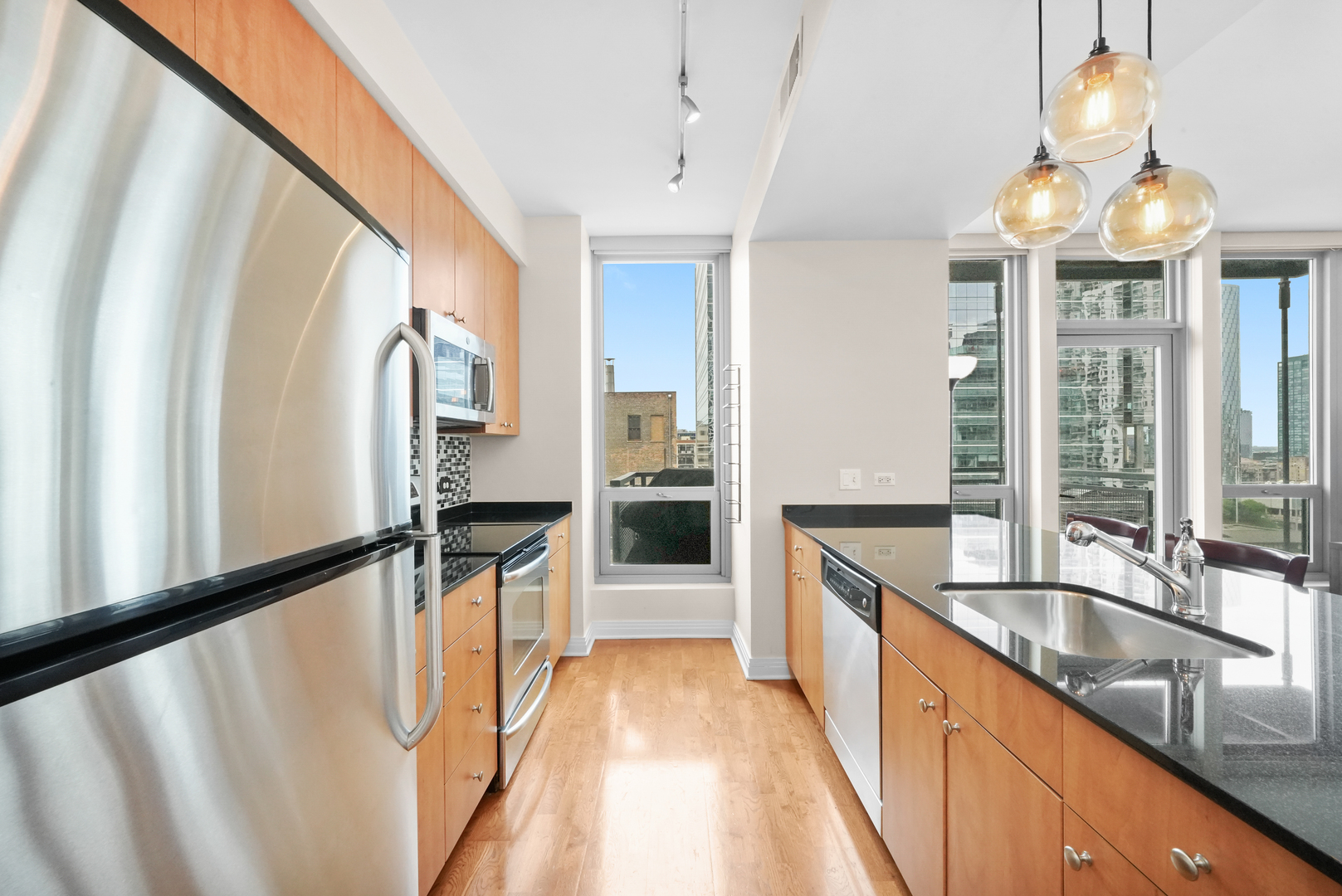 565 W Quincy Street Unit: 1306