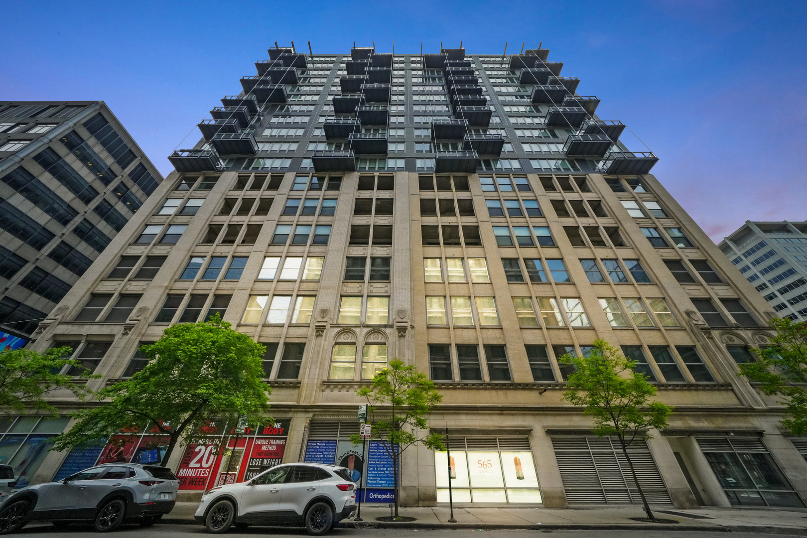 565 W Quincy Street Unit: 1306
