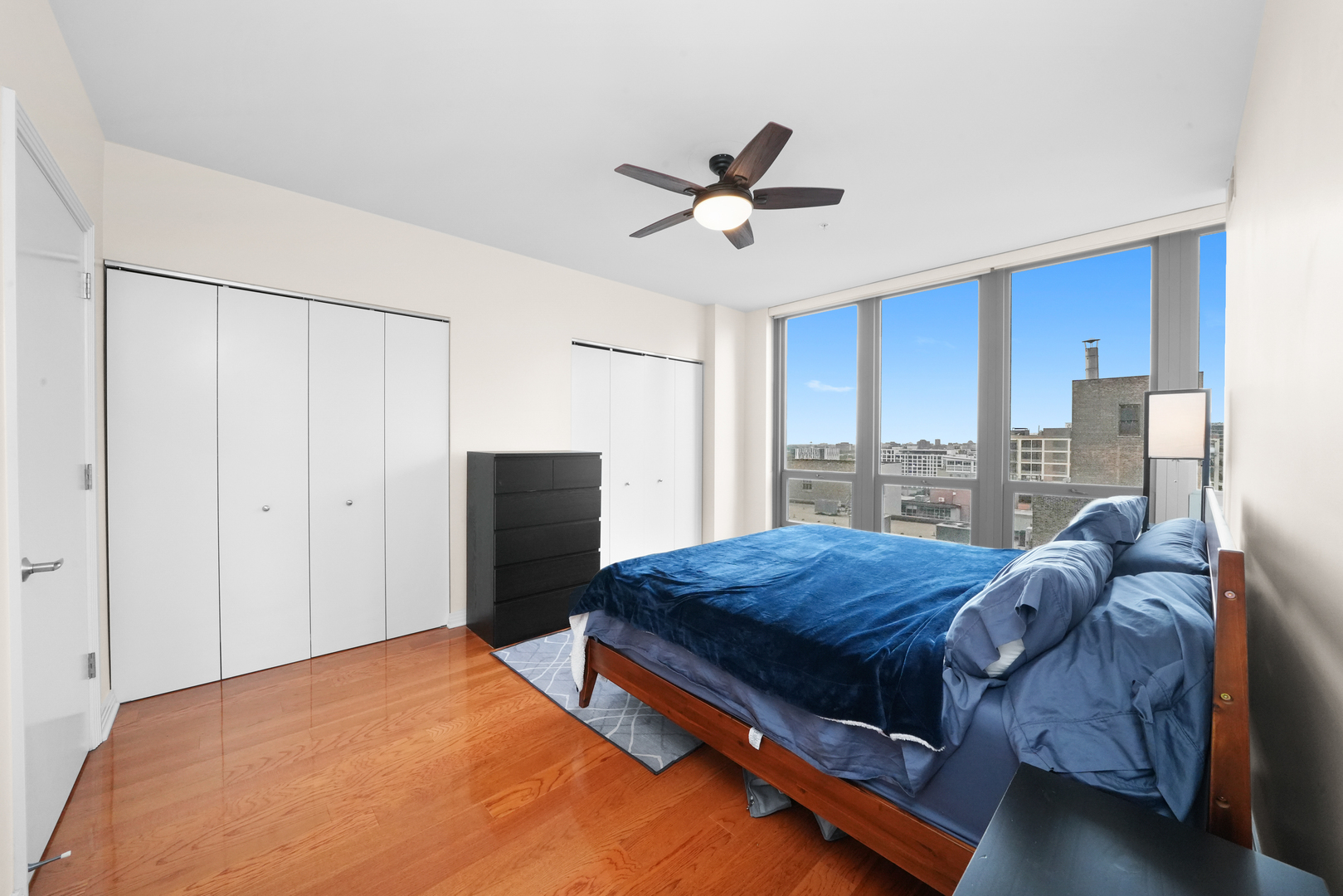565 W Quincy Street Unit: 1306