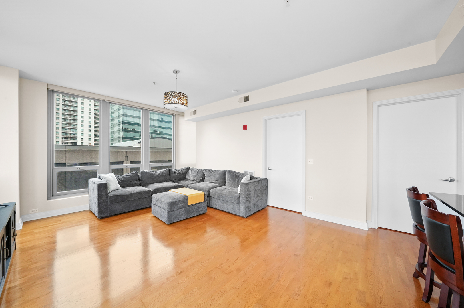 565 W Quincy Street Unit: 1306