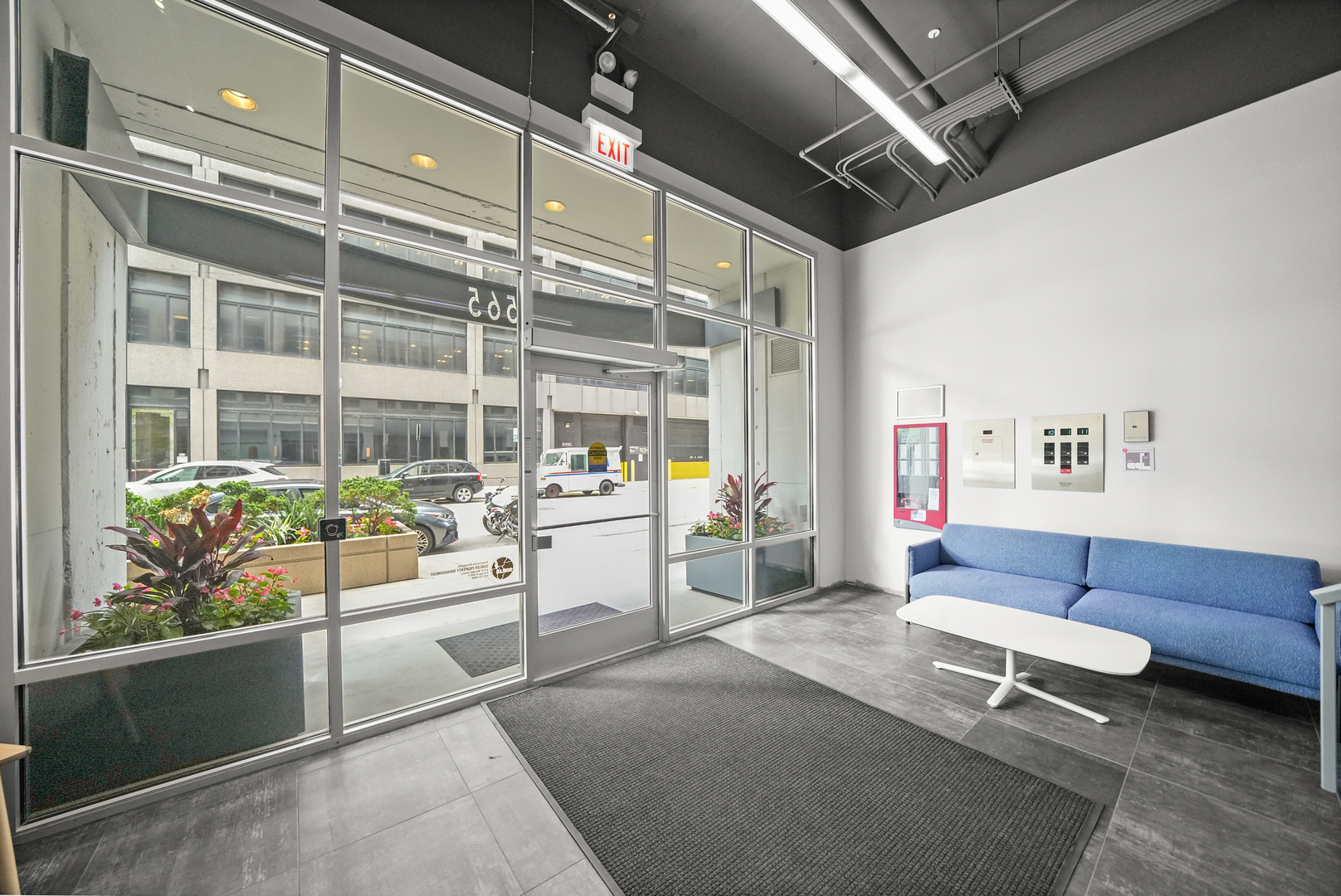 565 W Quincy Street Unit: 1306