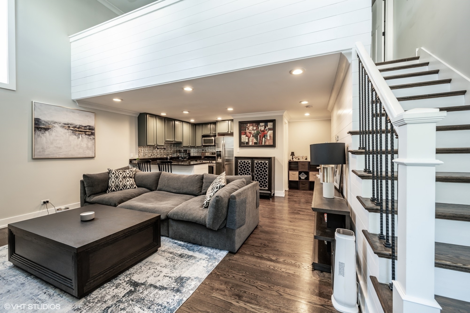 2350 N Kedzie Avenue Unit: F