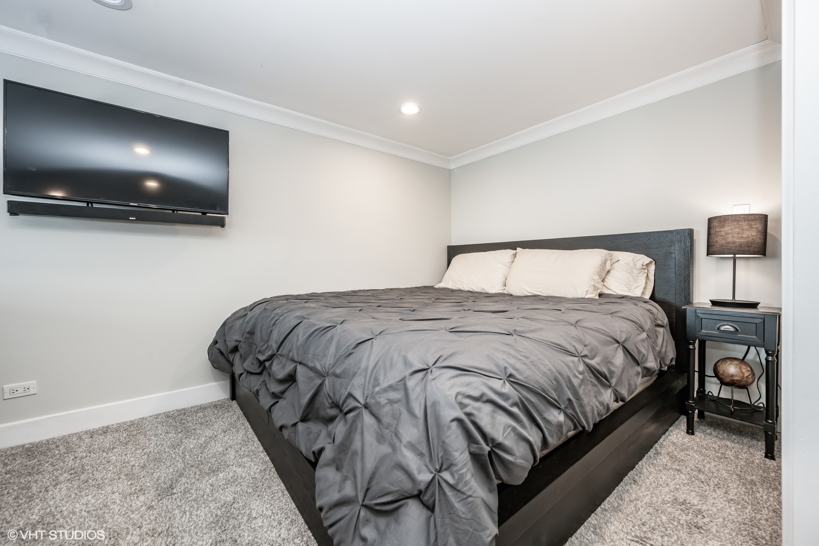 2350 N Kedzie Avenue Unit: F