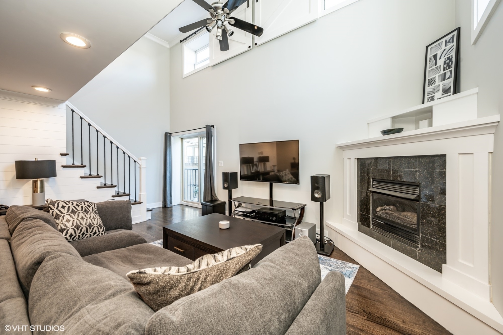 2350 N Kedzie Avenue Unit: F