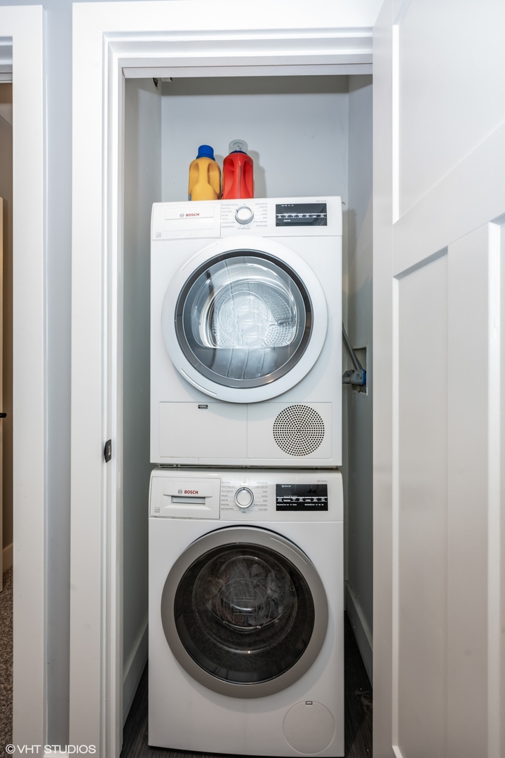 2350 N Kedzie Avenue Unit: F