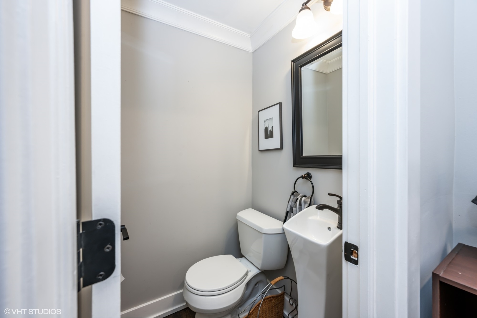 2350 N Kedzie Avenue Unit: F