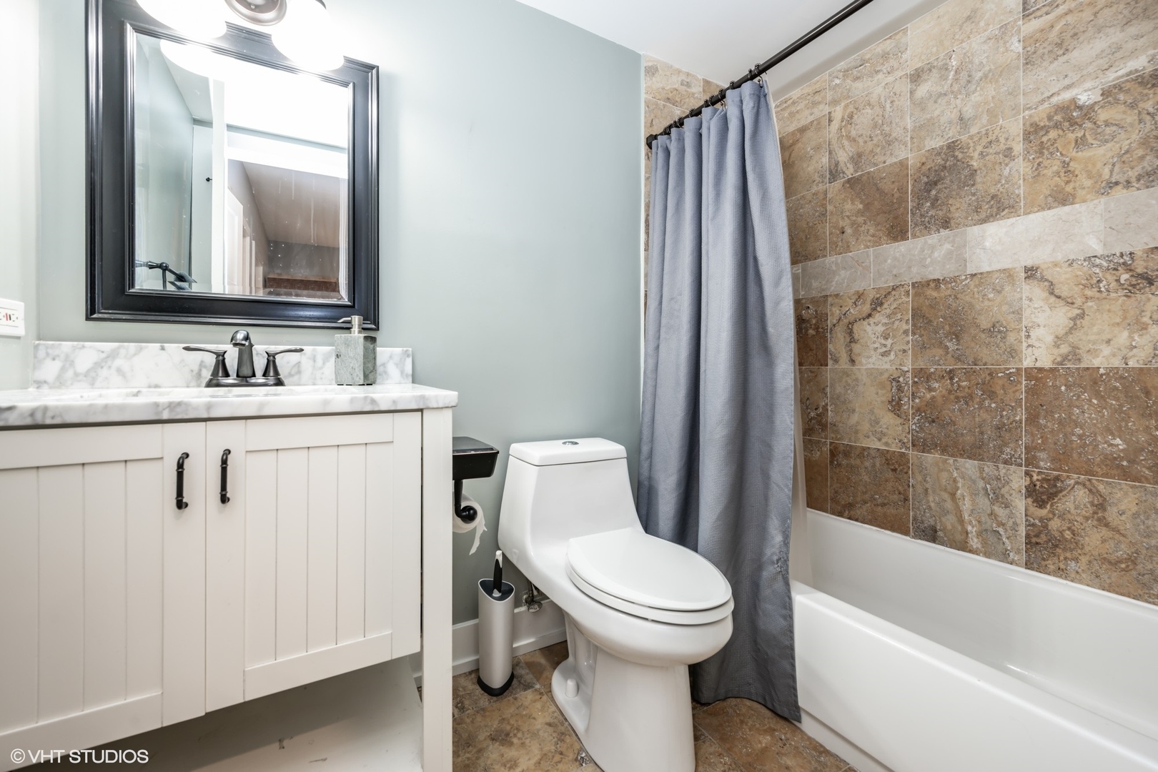 2350 N Kedzie Avenue Unit: F