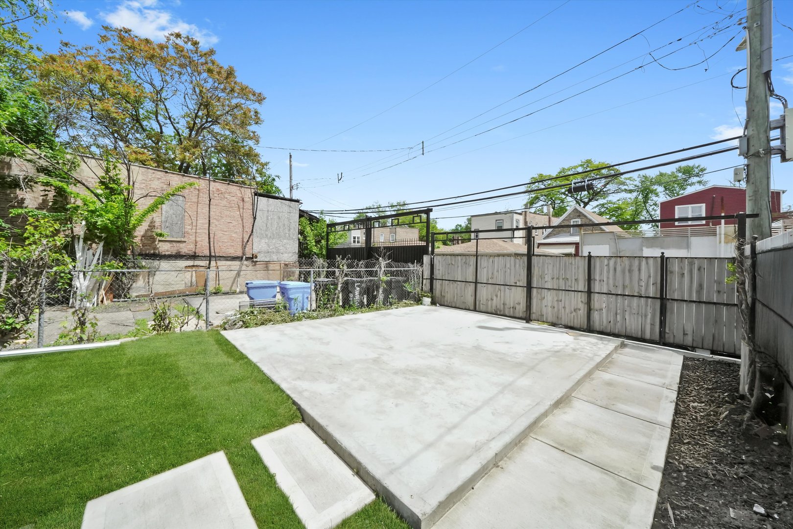 831 N Lawndale Avenue