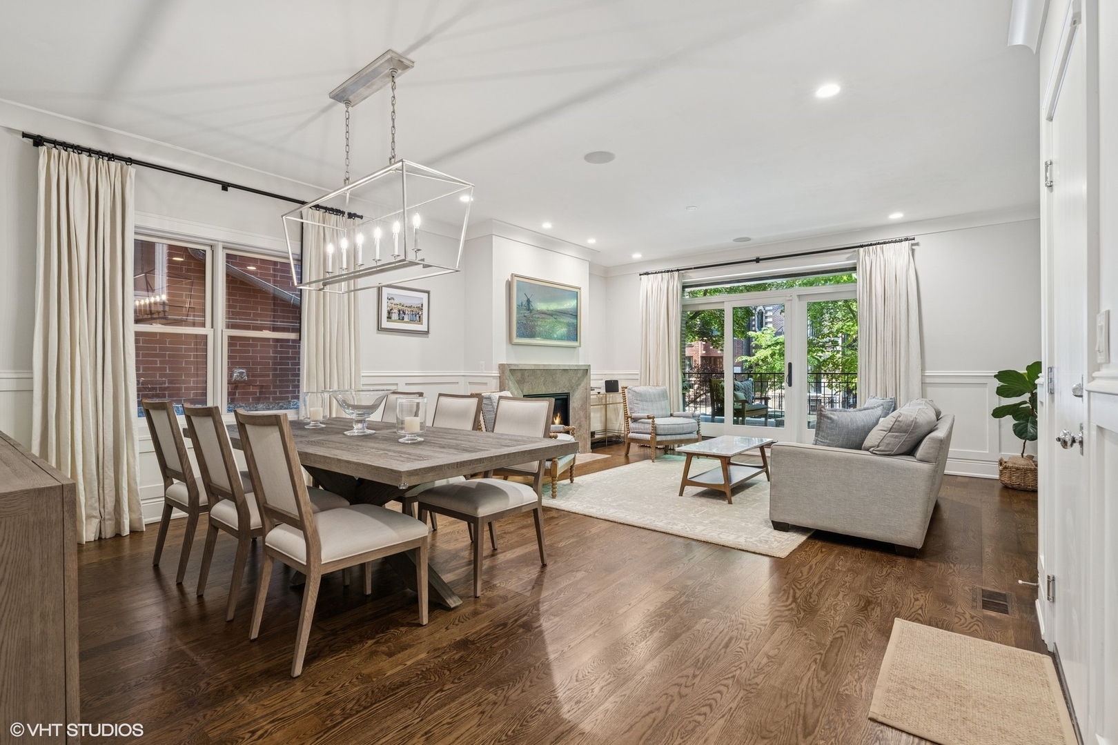 843 W Buckingham Place Unit: 1W