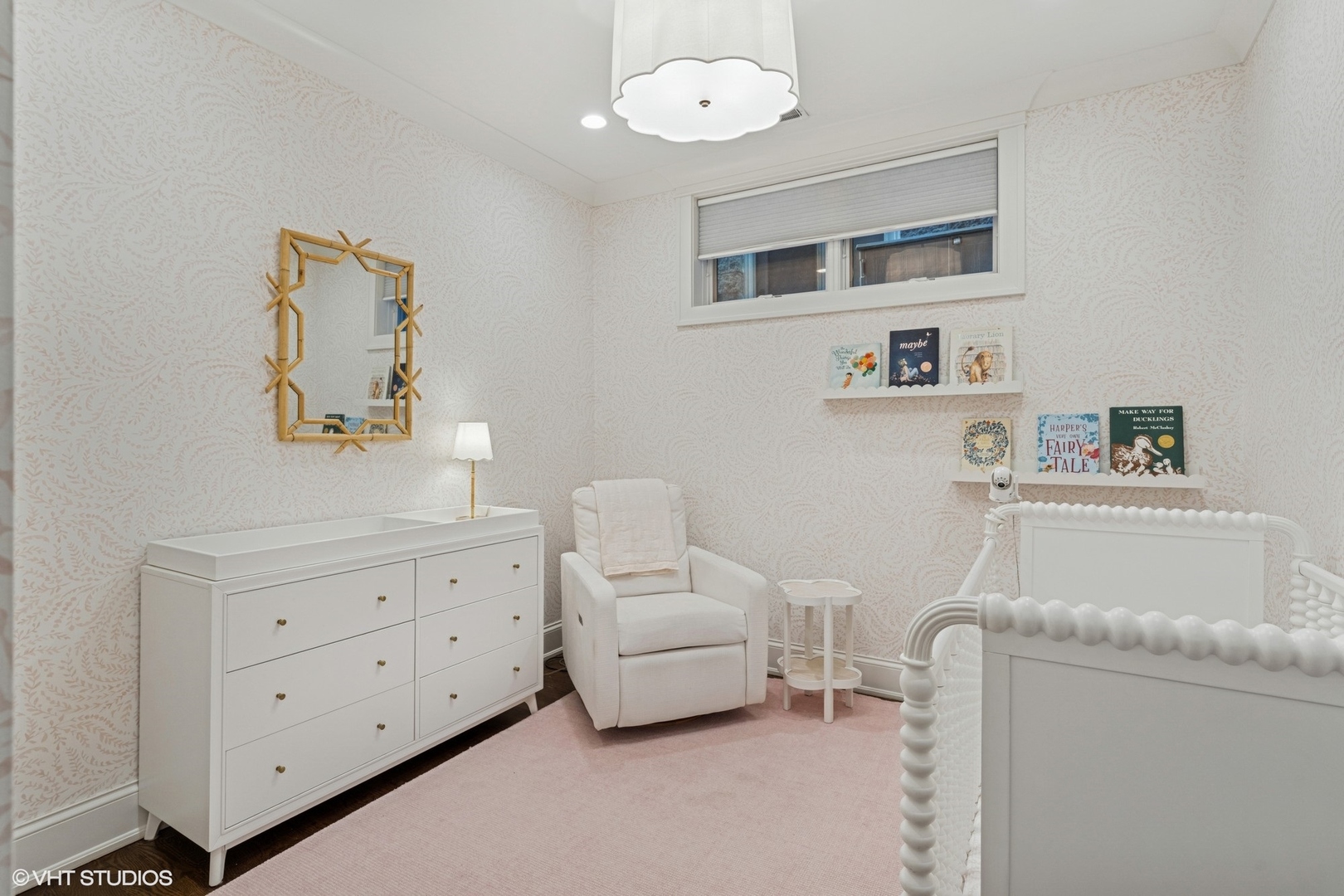 843 W Buckingham Place Unit: 1W