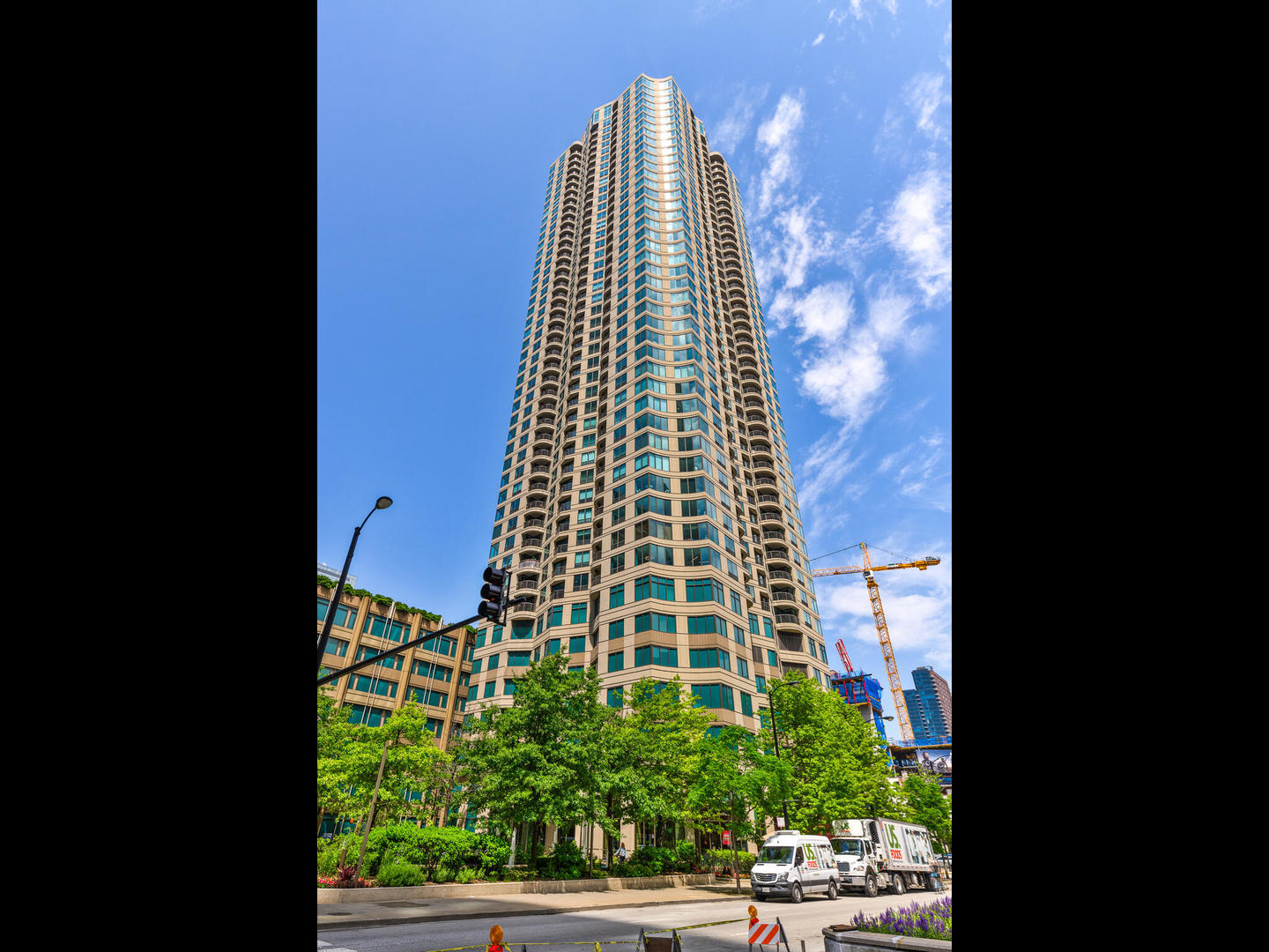 400 N La Salle Drive Unit: 1905