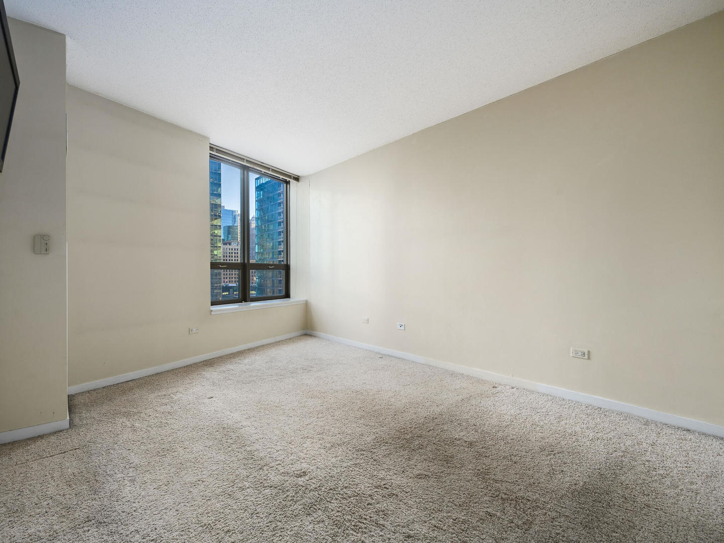 400 N La Salle Drive Unit: 1905