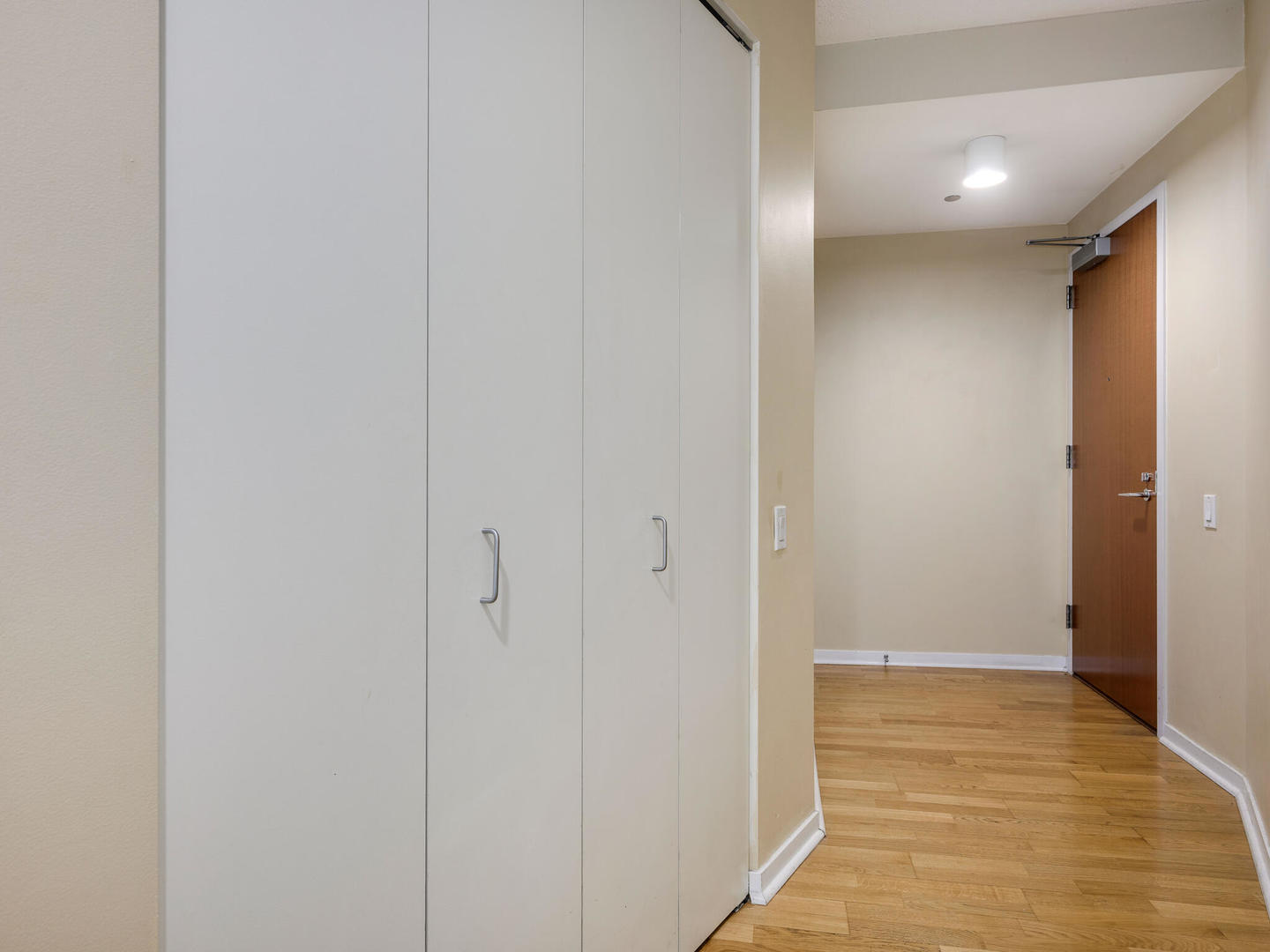 400 N La Salle Drive Unit: 1905