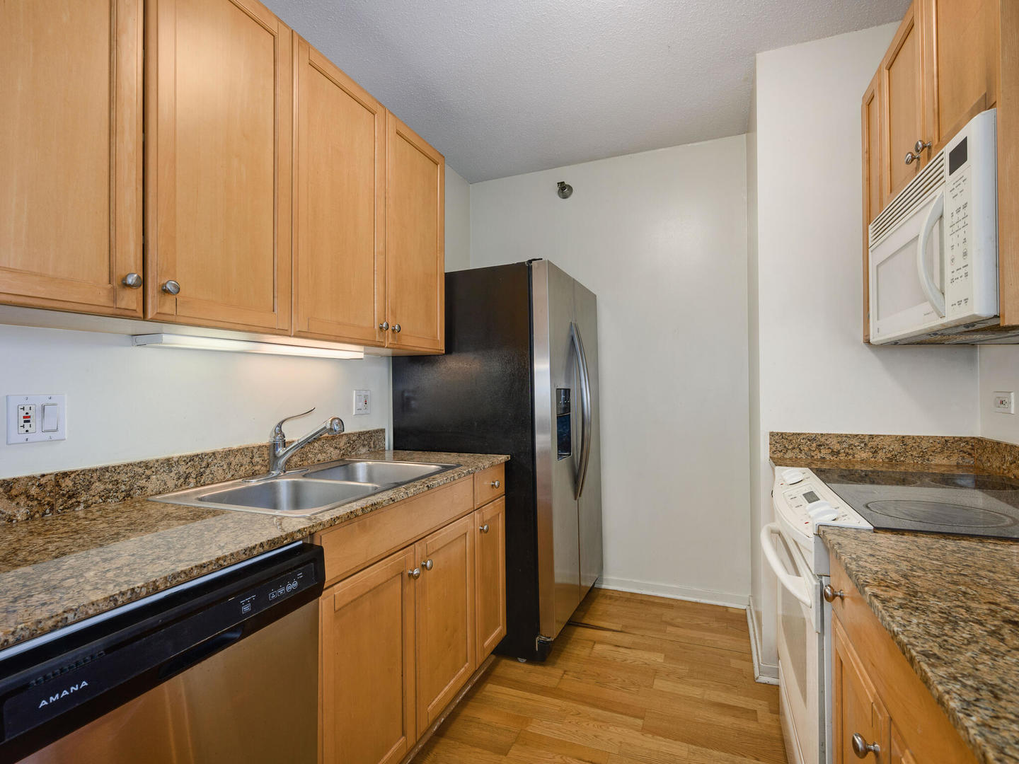 400 N La Salle Drive Unit: 1905