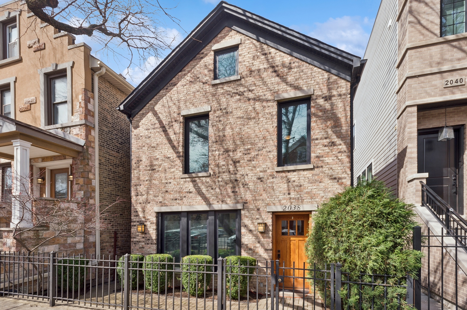 2038 N Honore Street