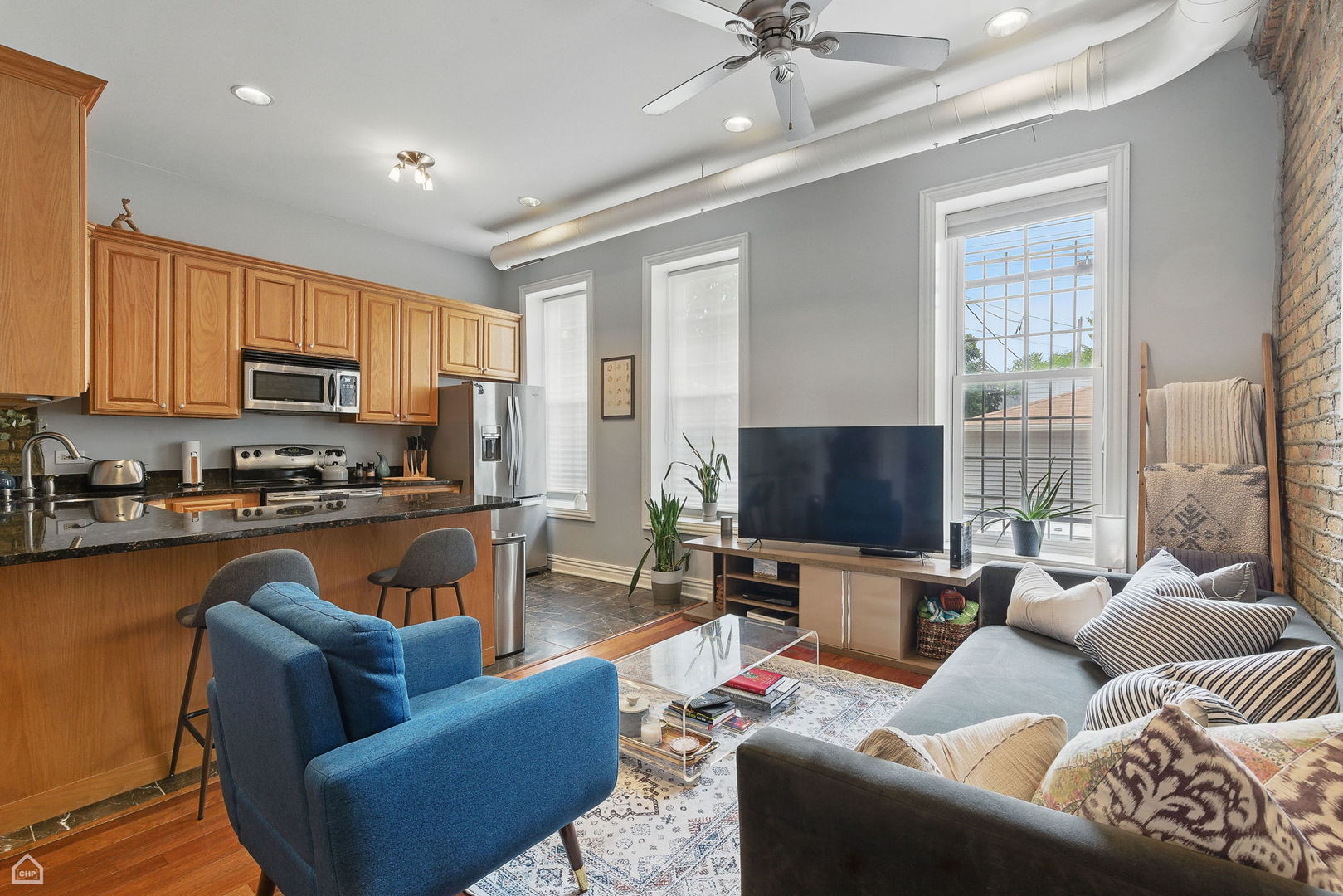 2212 N CAMPBELL Avenue Unit: 1D