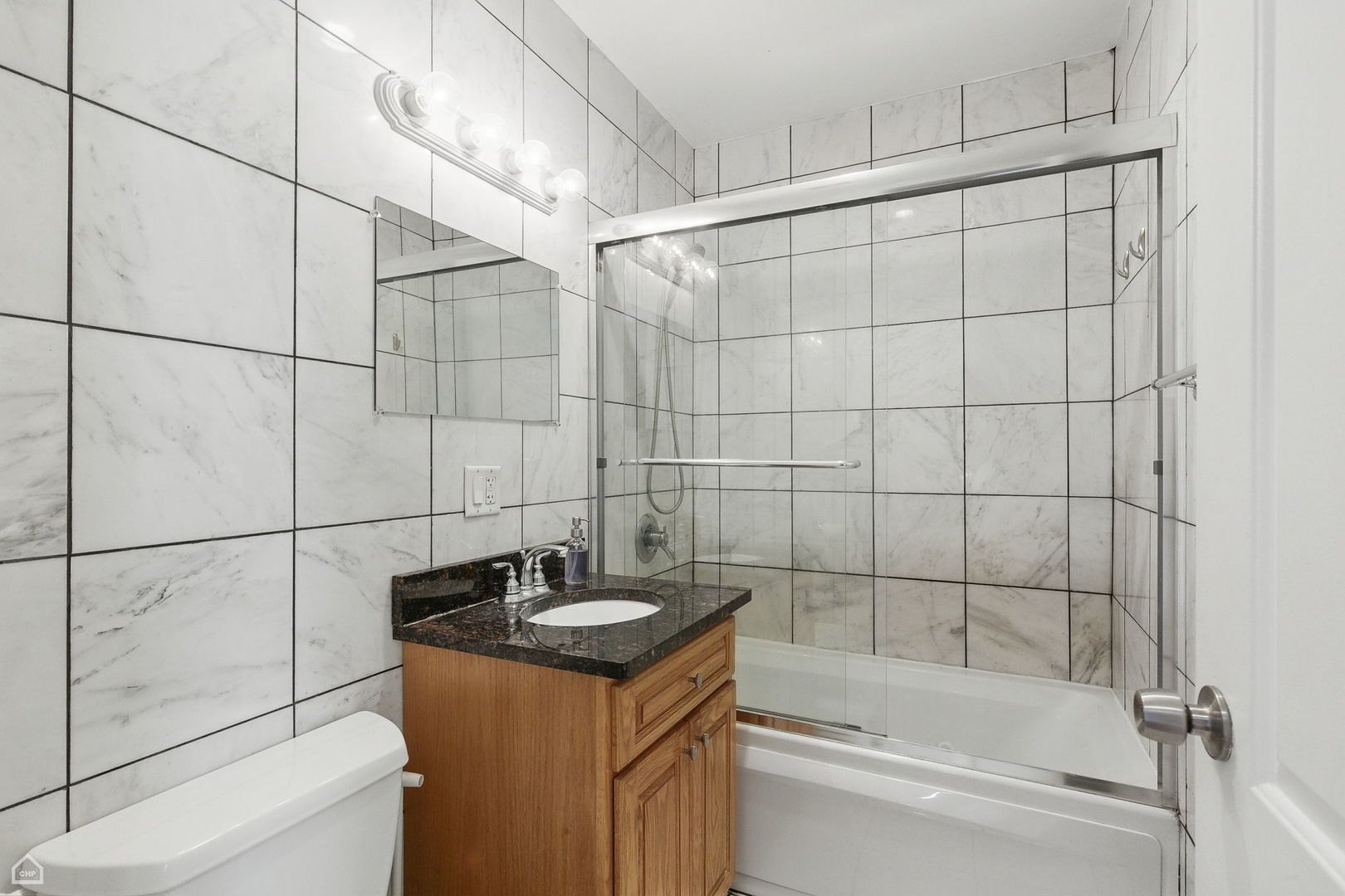 2212 N CAMPBELL Avenue Unit: 1D