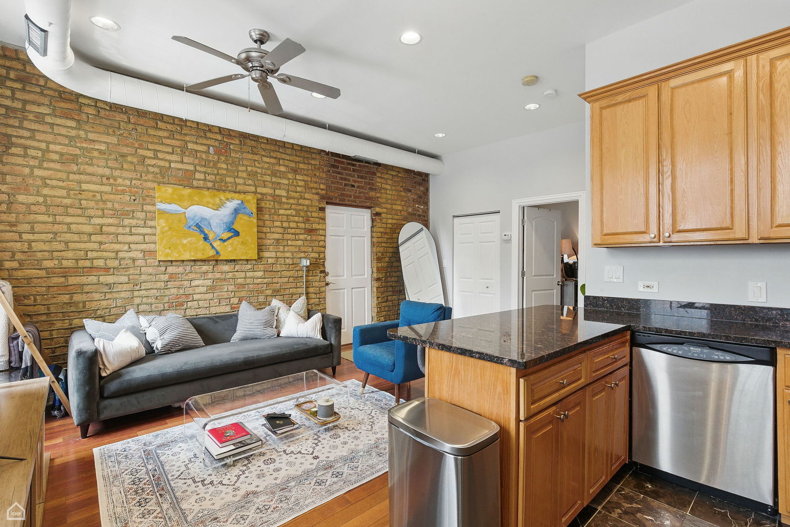2212 N CAMPBELL Avenue Unit: 1D