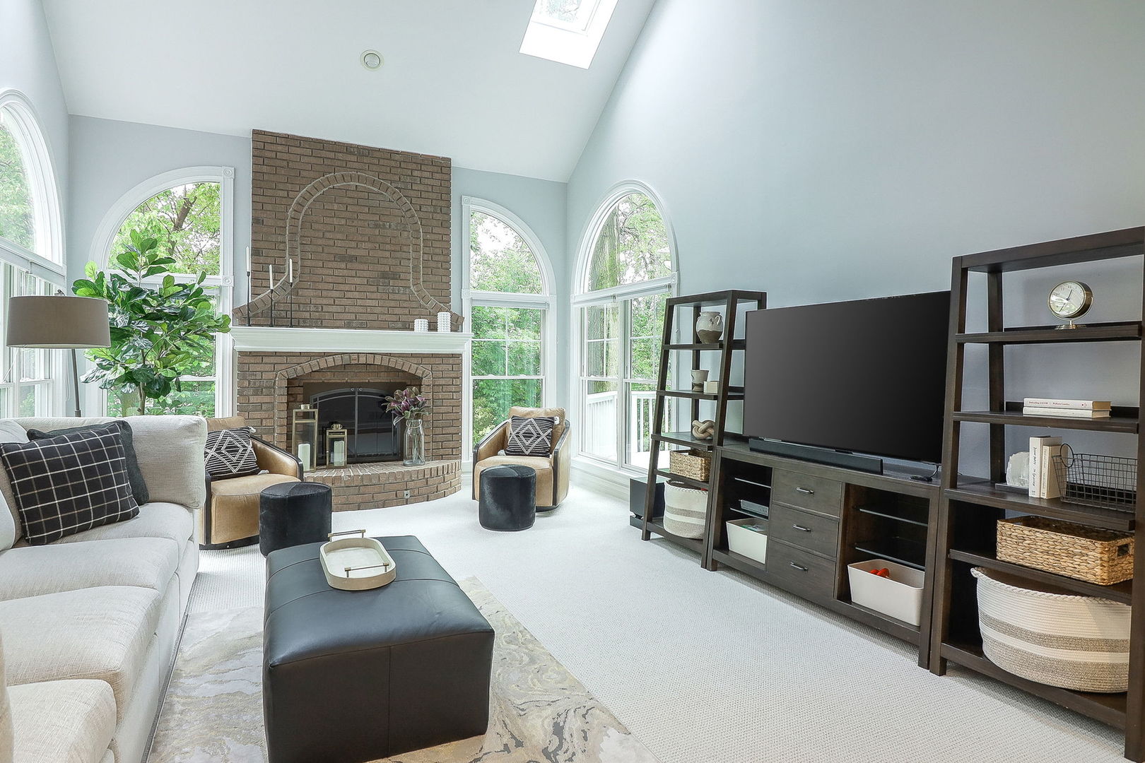 26W231 Tuckaway Court