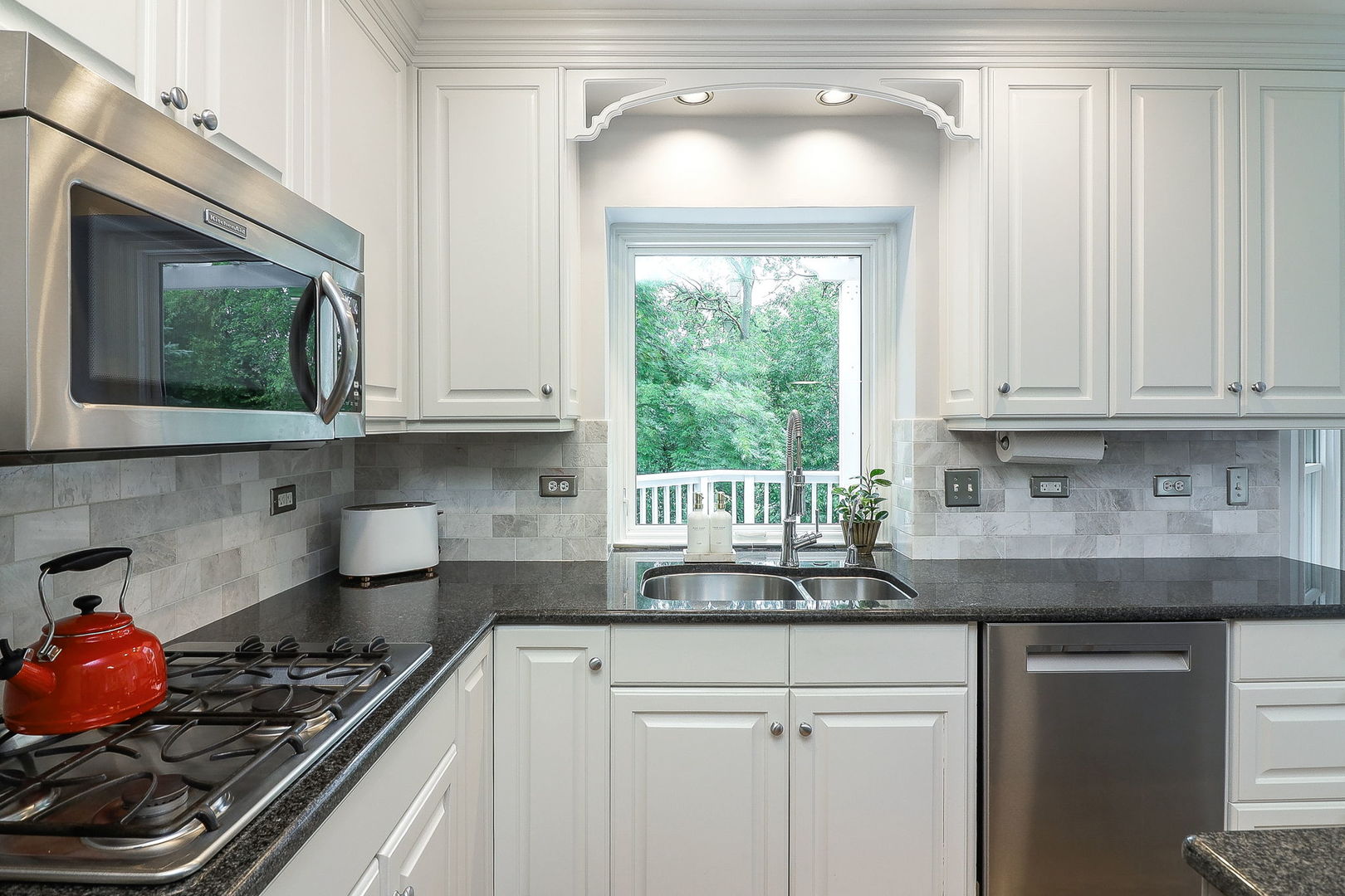 26W231 Tuckaway Court