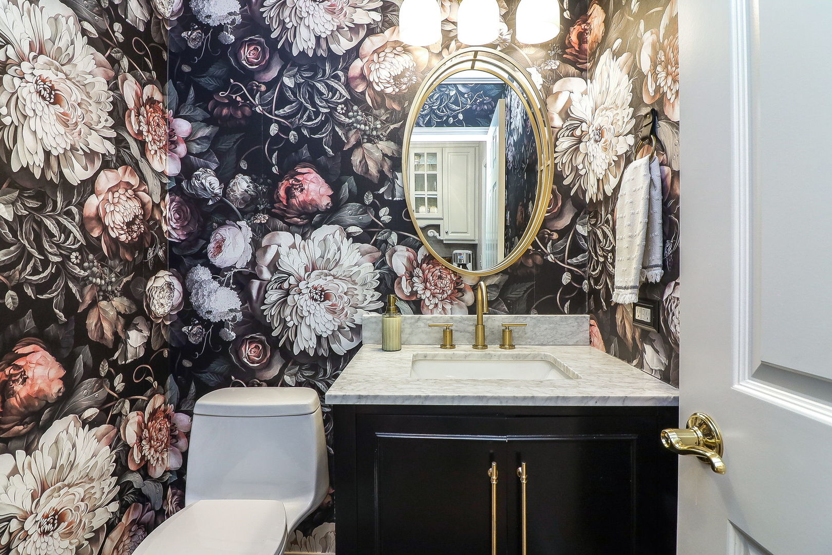 26W231 Tuckaway Court