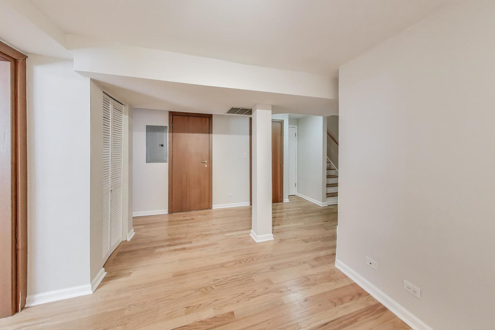 3109 W Argyle Avenue Unit: 1