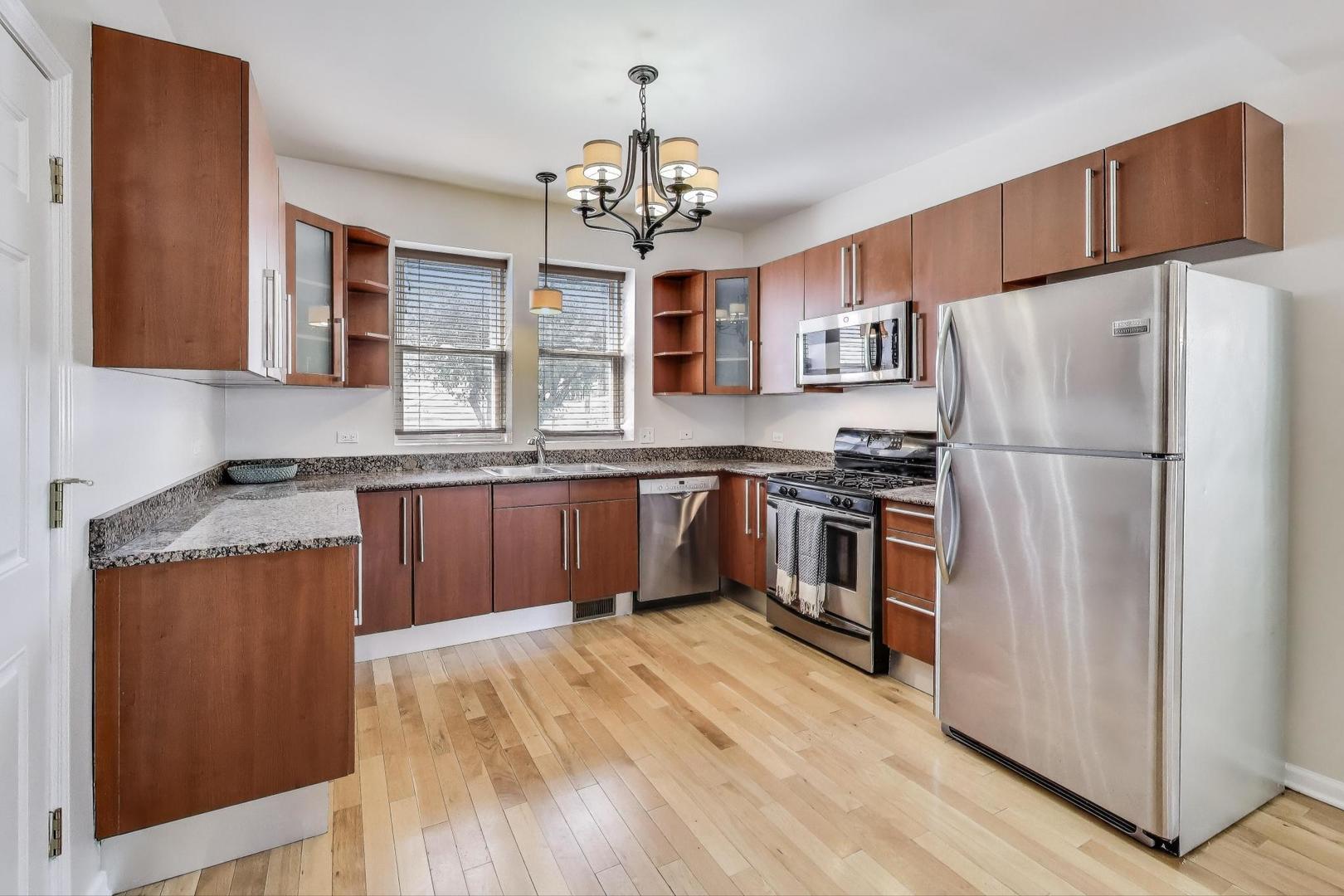3109 W Argyle Avenue Unit: 1