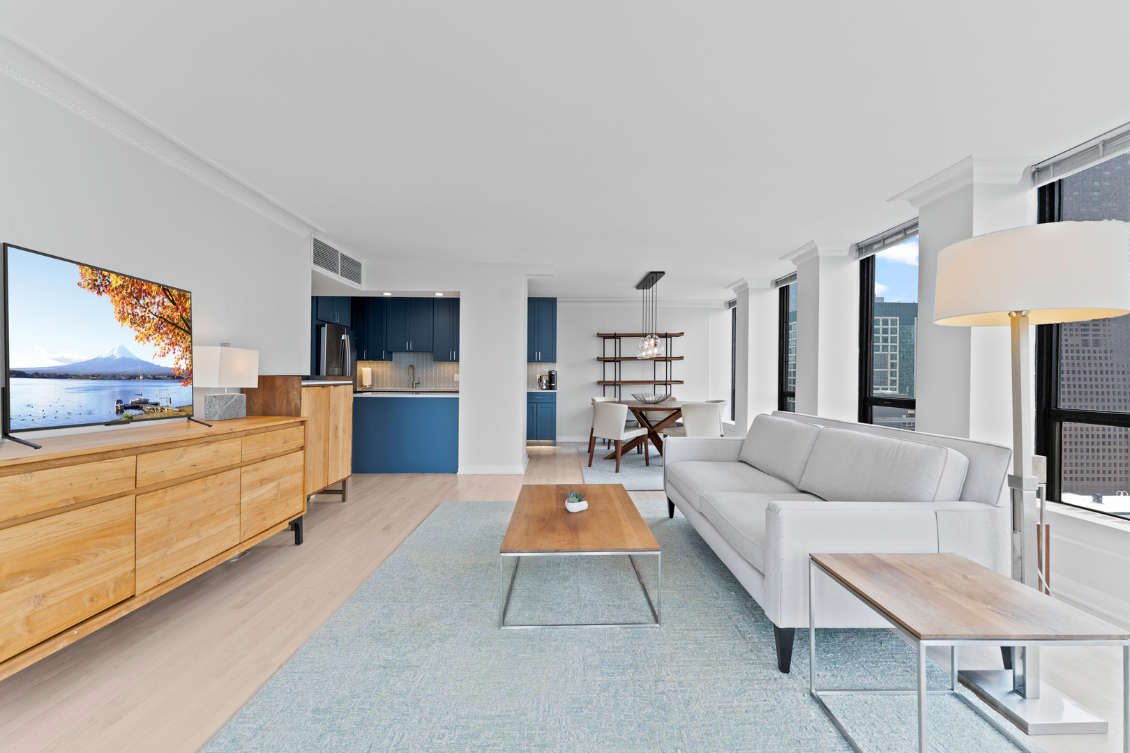 260 E Chestnut Street Unit: 3202