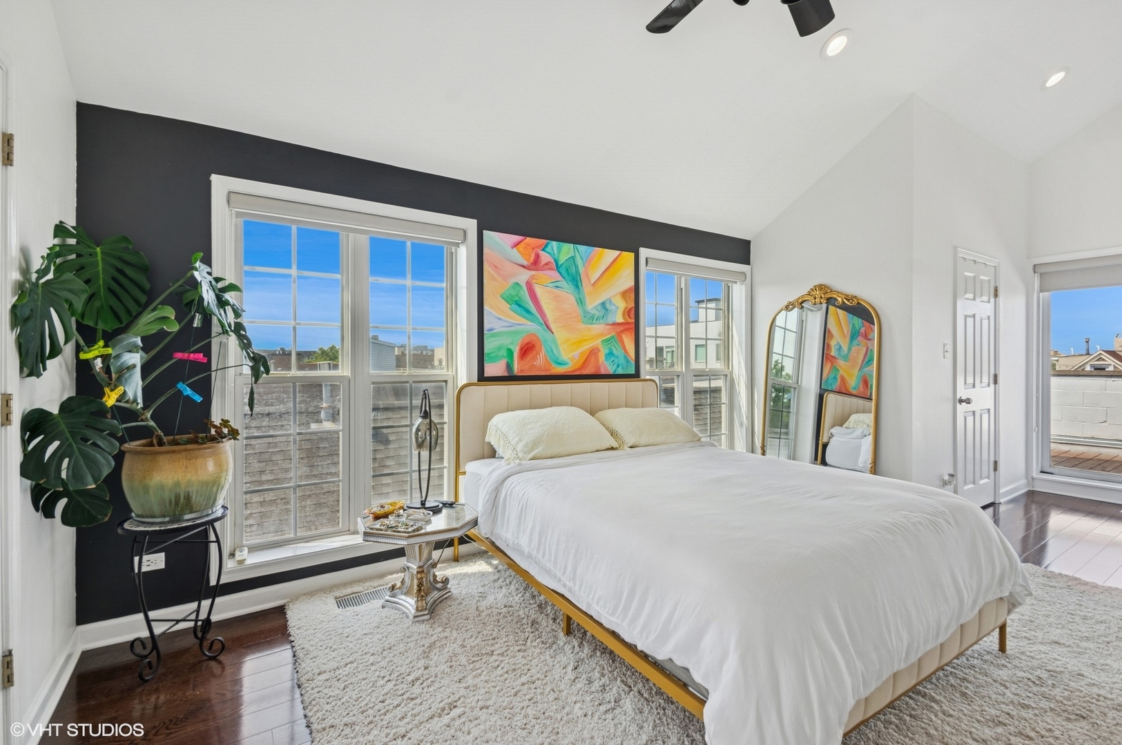 1444 N Bosworth Avenue Unit: 3S