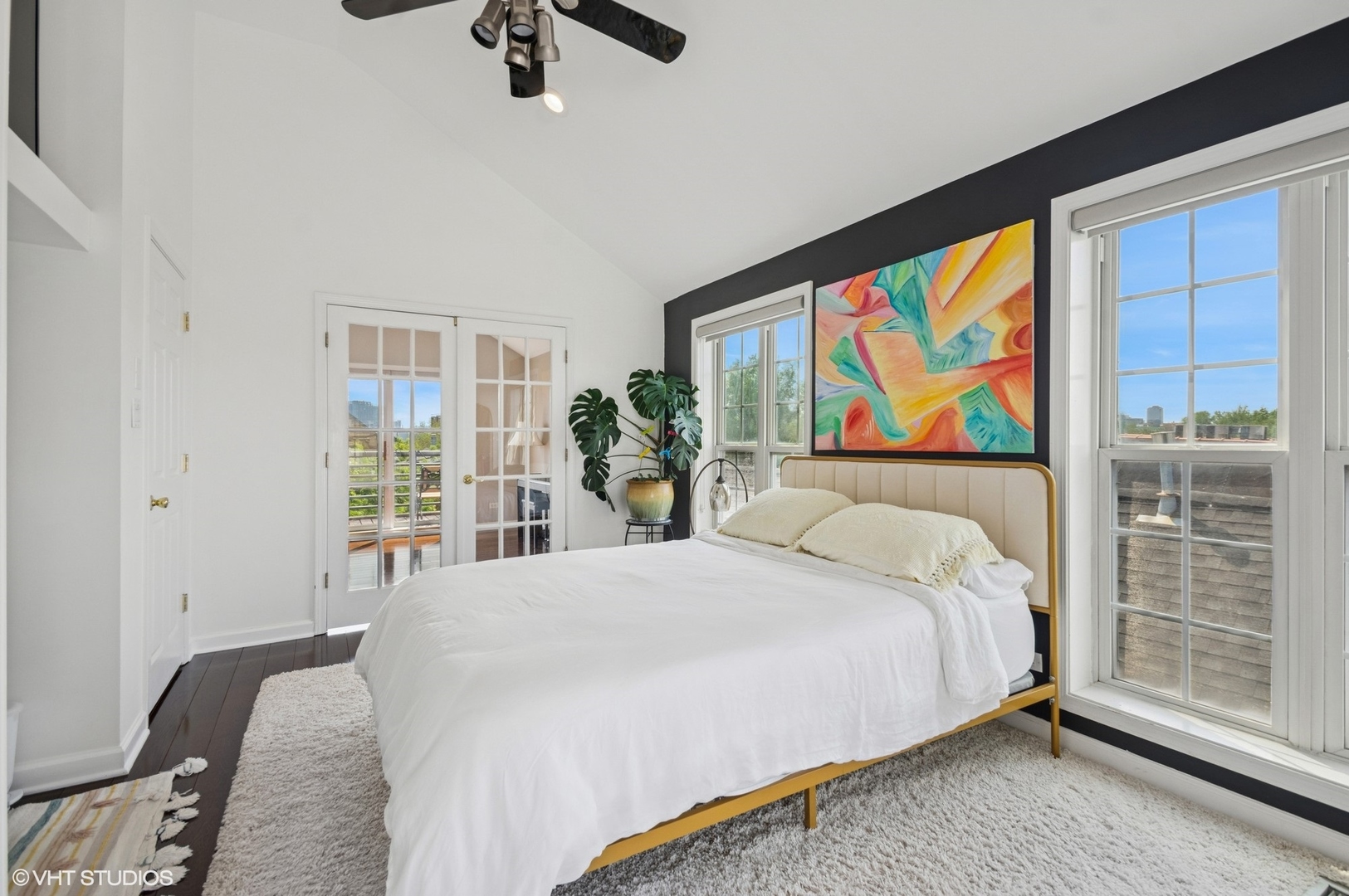 1444 N Bosworth Avenue Unit: 3S