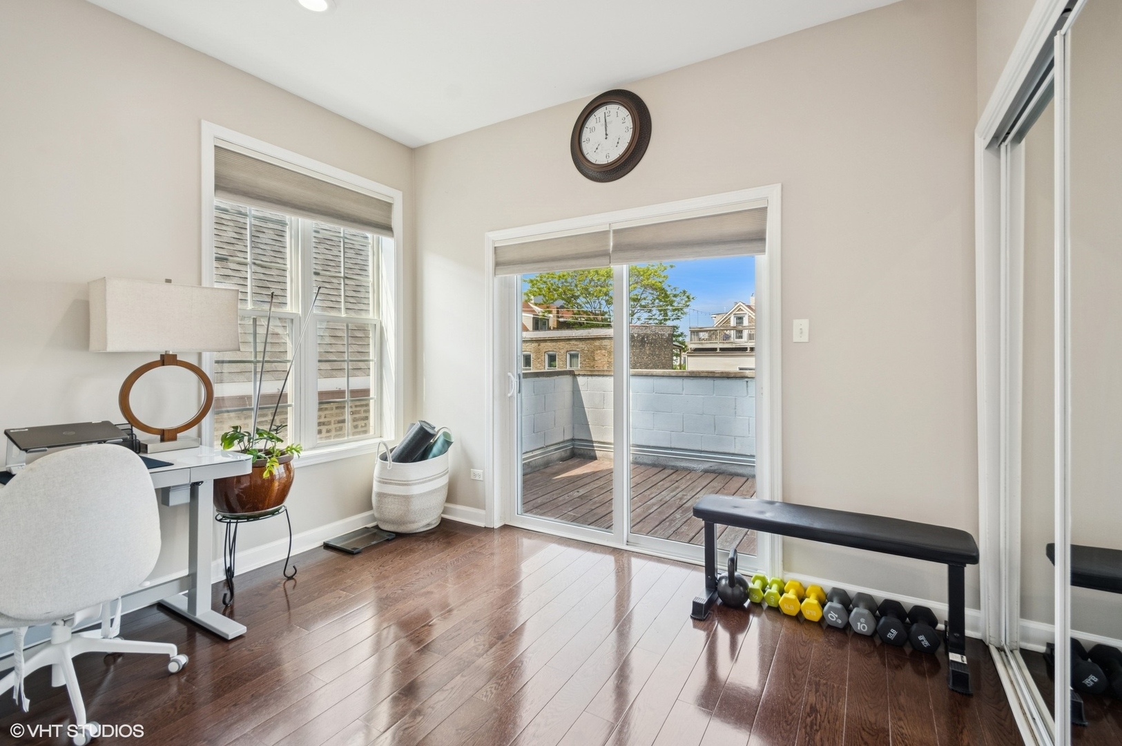 1444 N Bosworth Avenue Unit: 3S