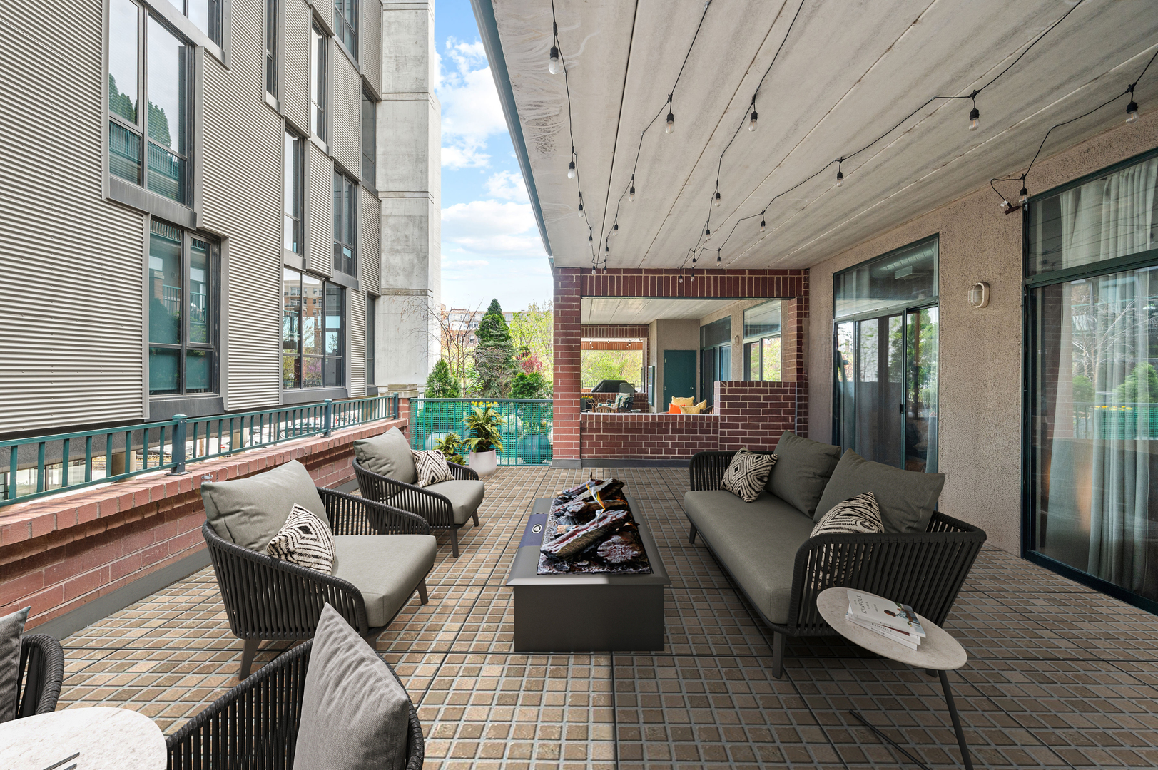 847 W Monroe Street Unit: 2B