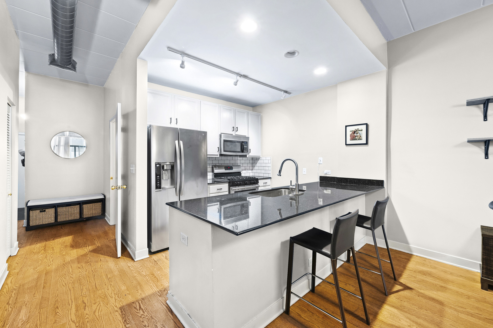 847 W Monroe Street Unit: 2B