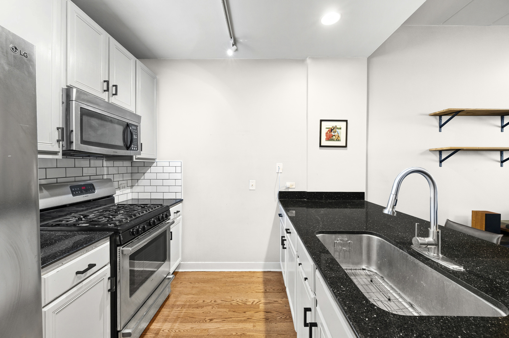 847 W Monroe Street Unit: 2B
