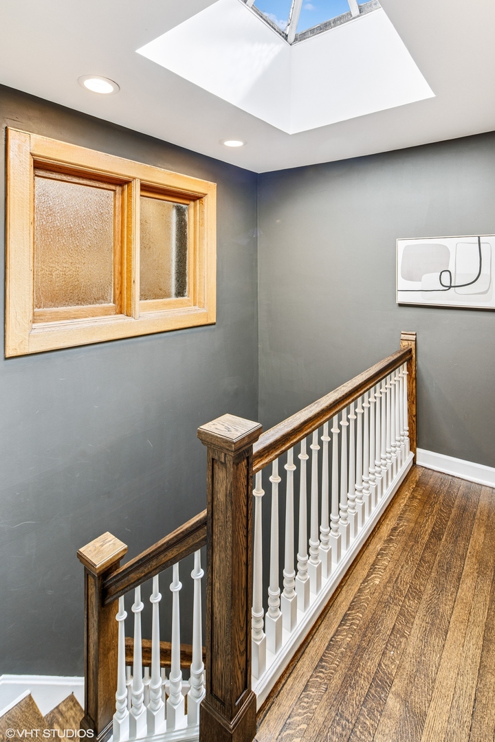 550 W SURF Street Unit: 524