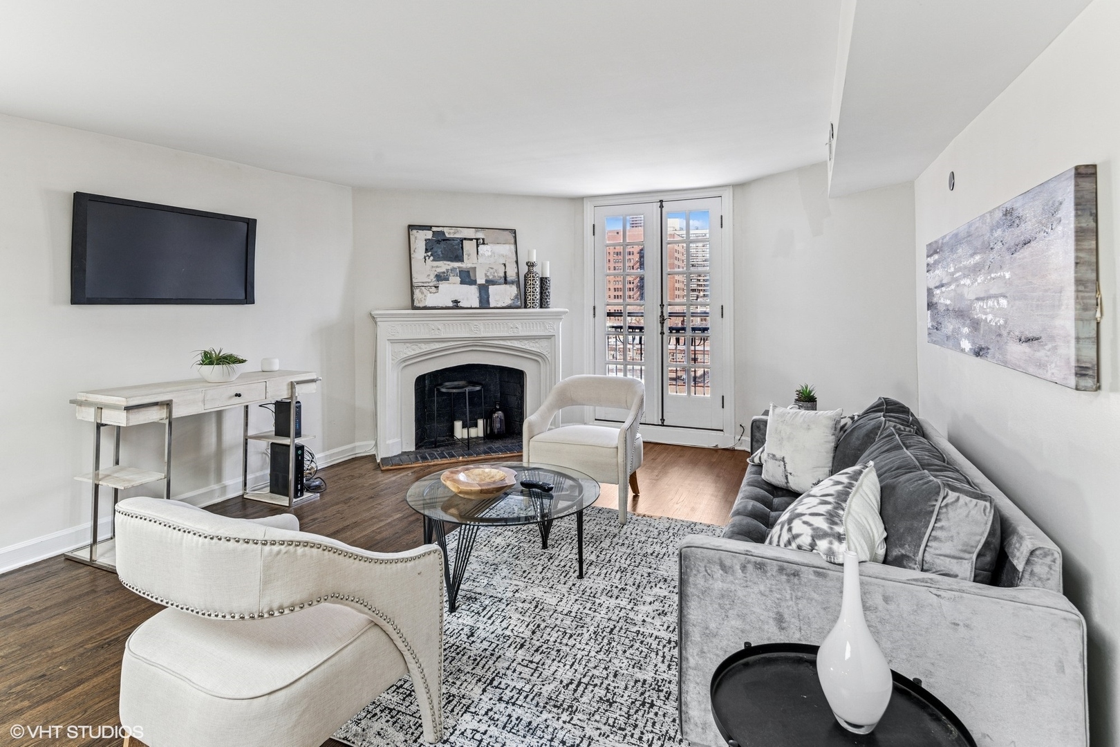 550 W SURF Street Unit: 524