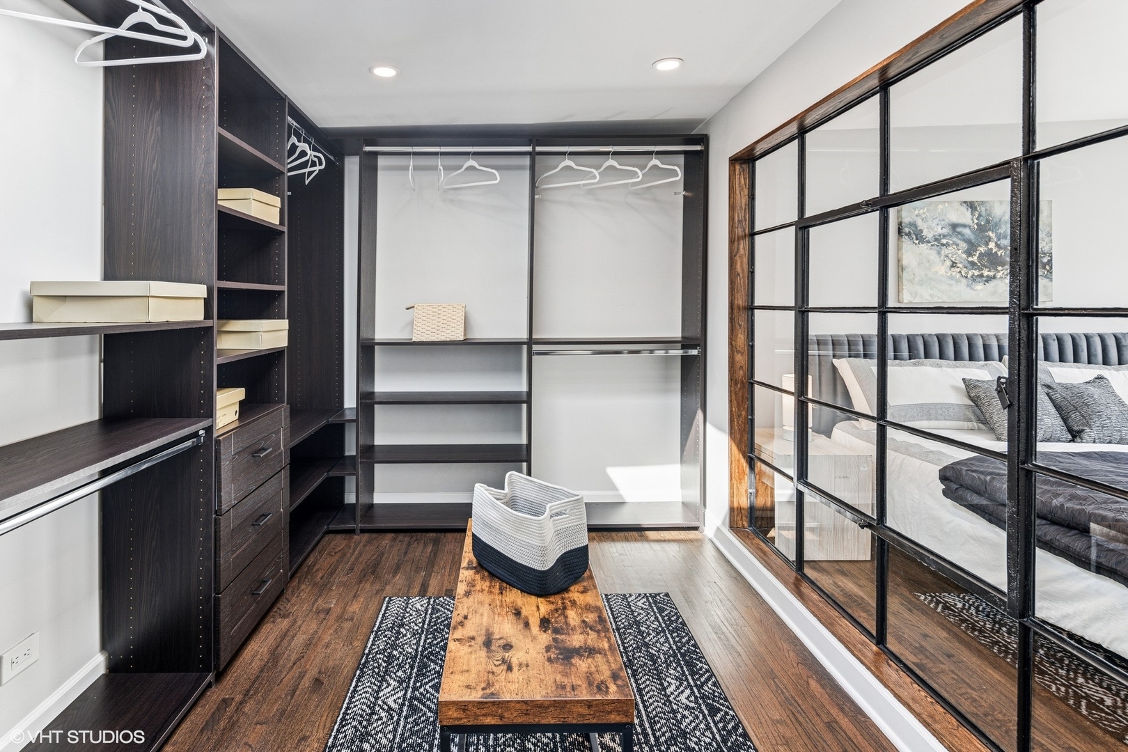 550 W SURF Street Unit: 524