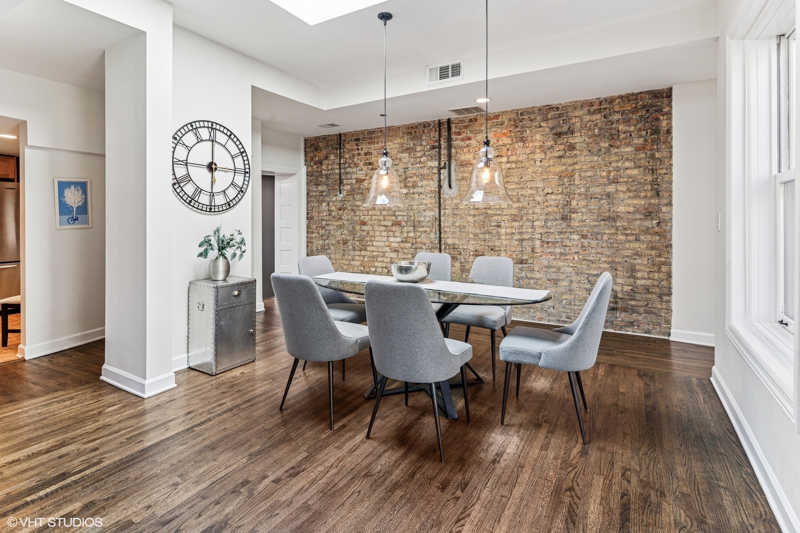 550 W SURF Street Unit: 524