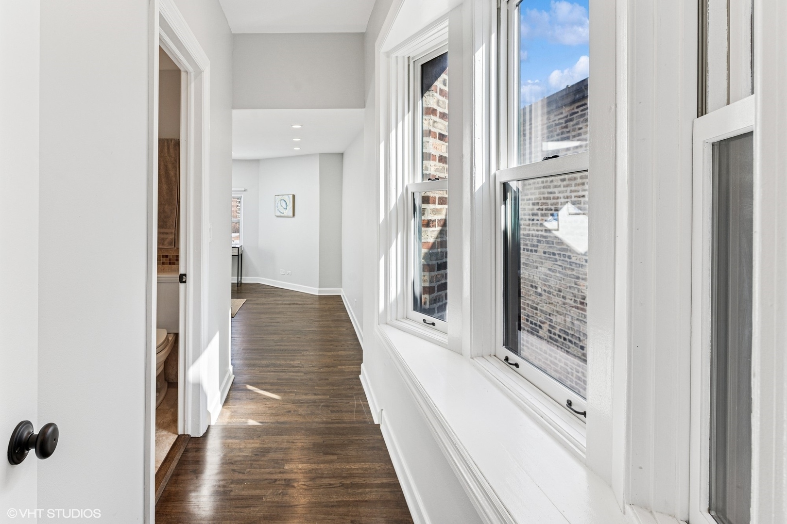 550 W SURF Street Unit: 524