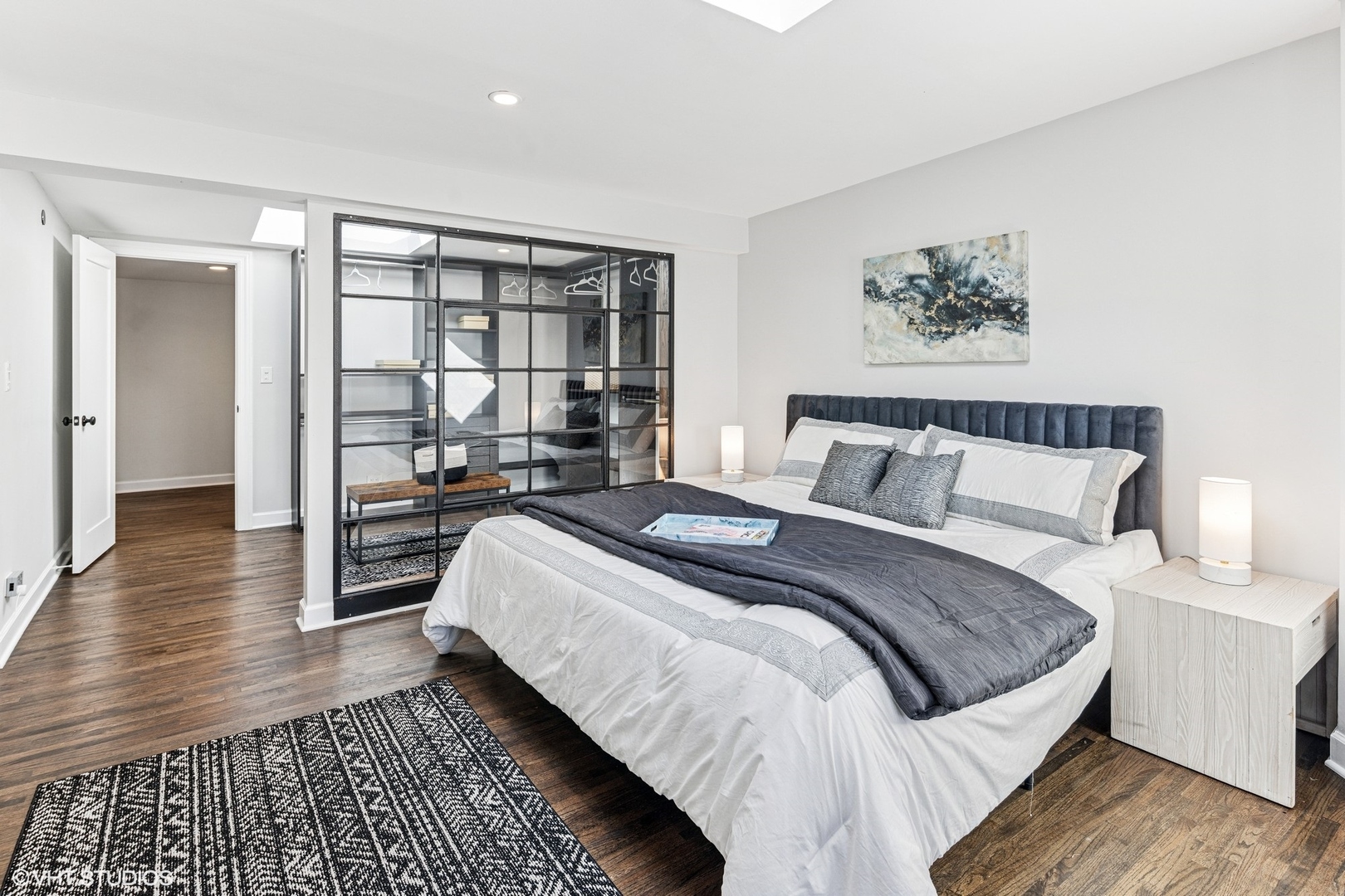 550 W SURF Street Unit: 524